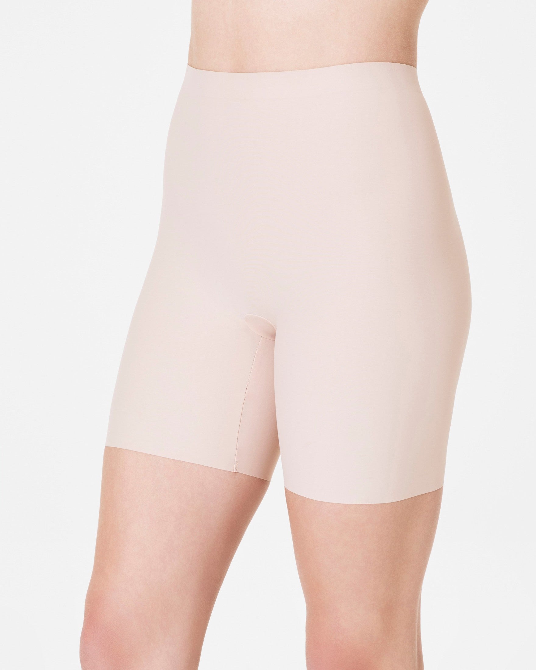 SPANX Super Smooth™ Essential Mid-Thigh Short - Your Perfect Fit for Flawless Confidence!