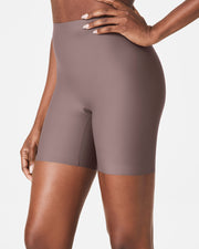 SPANX Super Smooth™ Essential Mid-Thigh Short - Your Perfect Fit for Flawless Confidence!