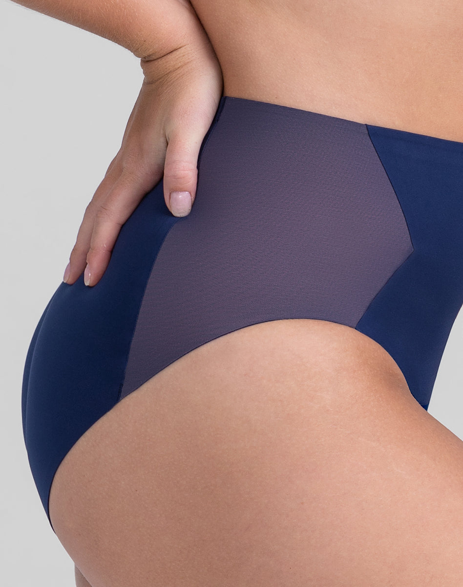 Sleek CrossOver Briefs for Ultimate Comfort