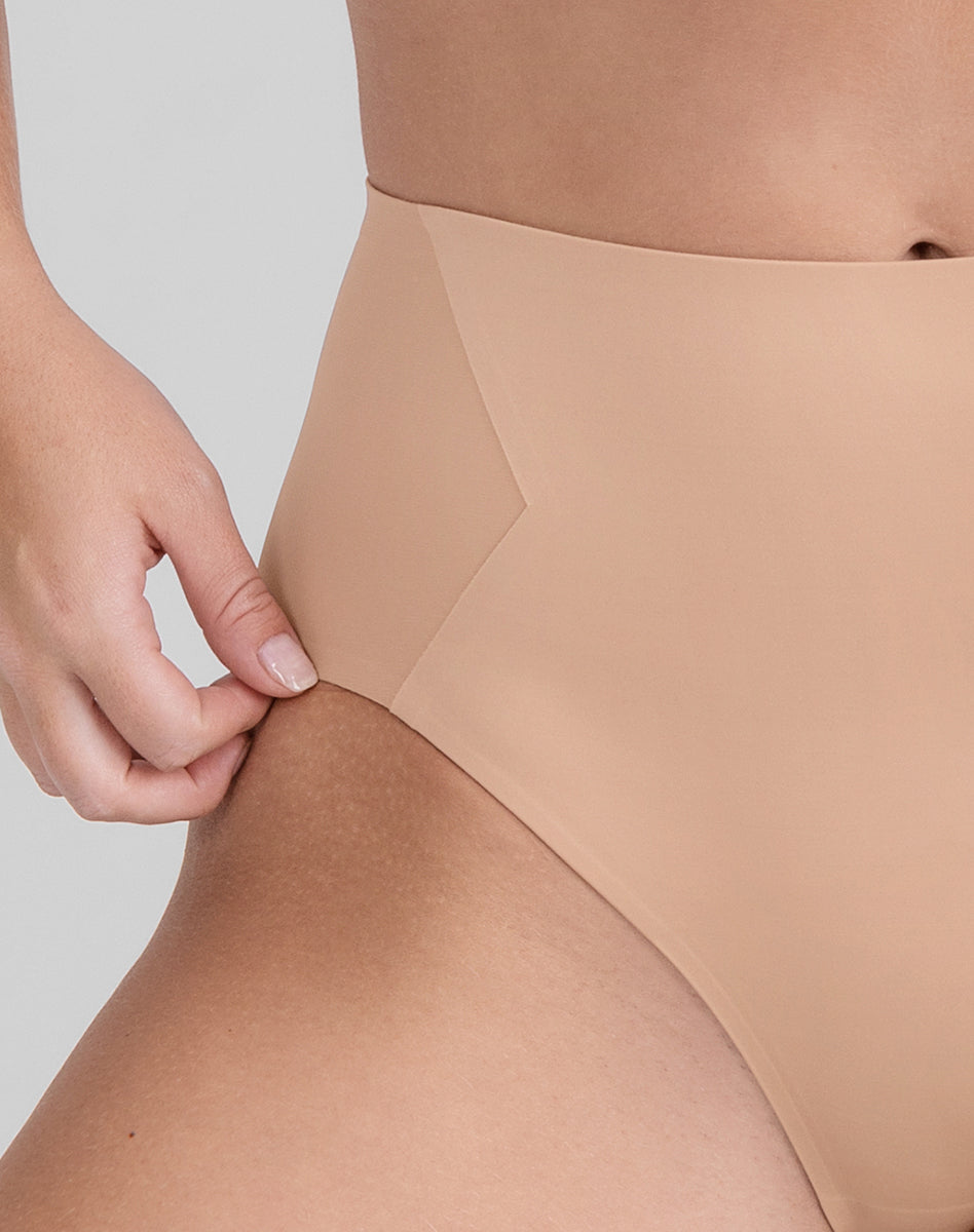 Sleek CrossOver Briefs for Ultimate Comfort