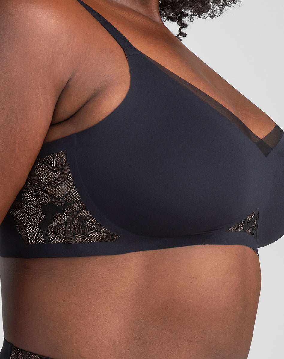 Elegant CrossOver Lace Bra for a Stunning Silhouette