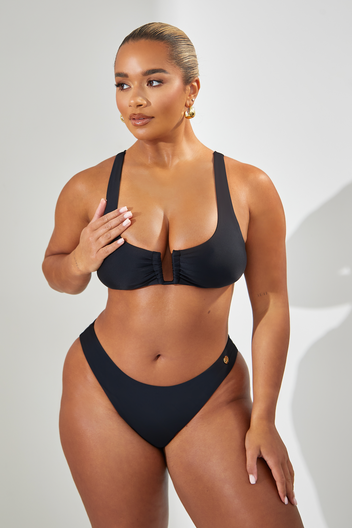 Chic Balconette U-Front Bikini Top for Effortless Style
