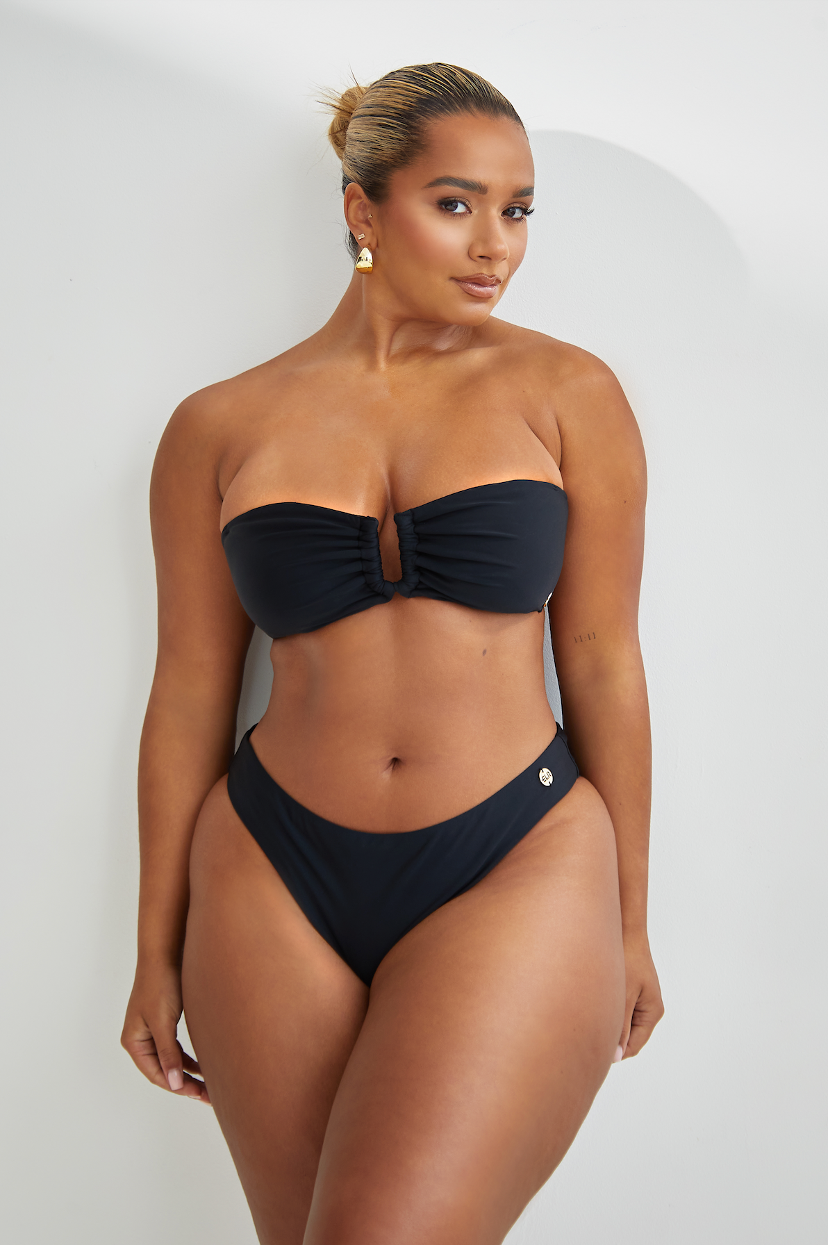 Chic Bandeau U-Front Bikini Top with Removable Straps