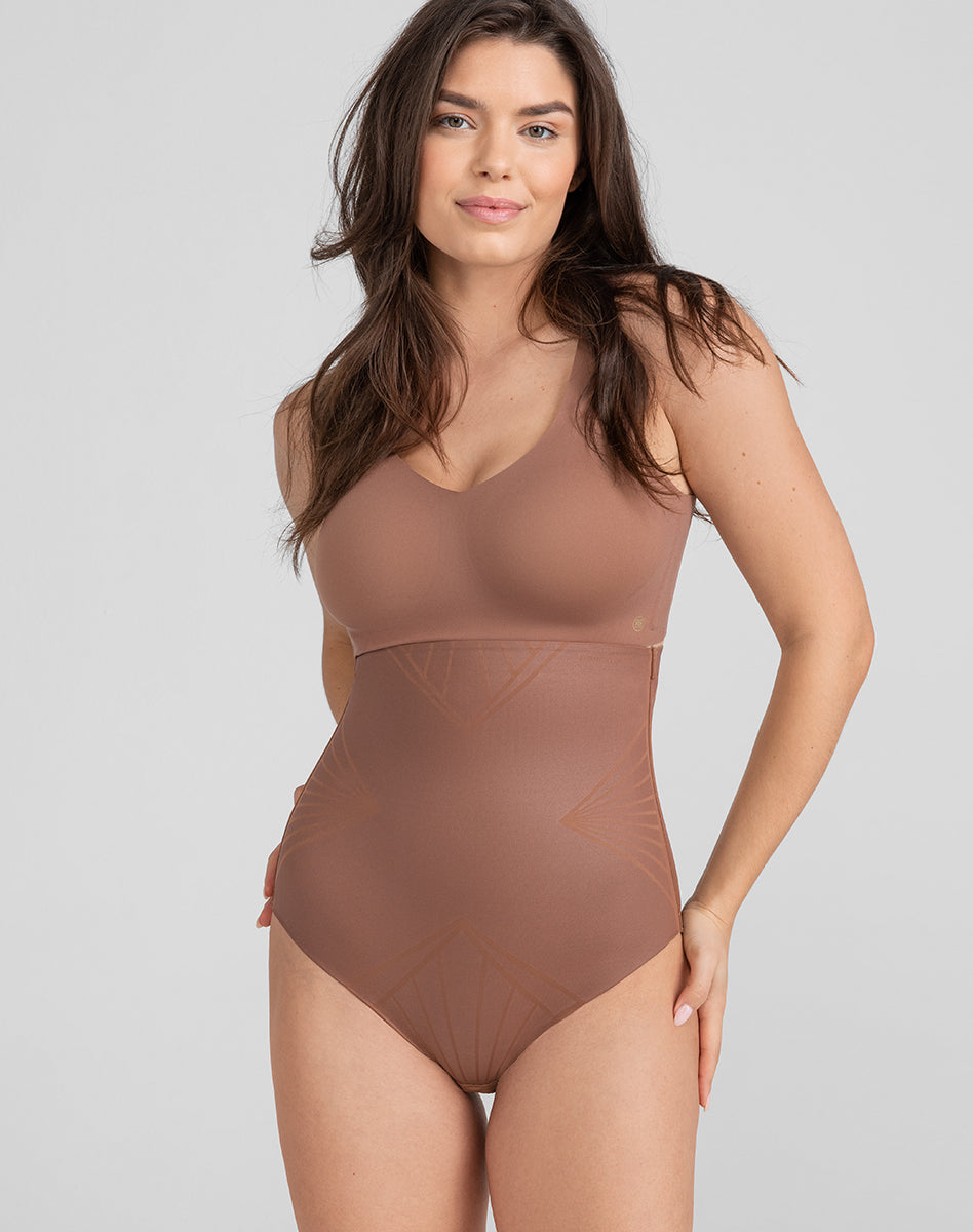 Sculpting High-Waist Briefs for a Flattering Silhouette