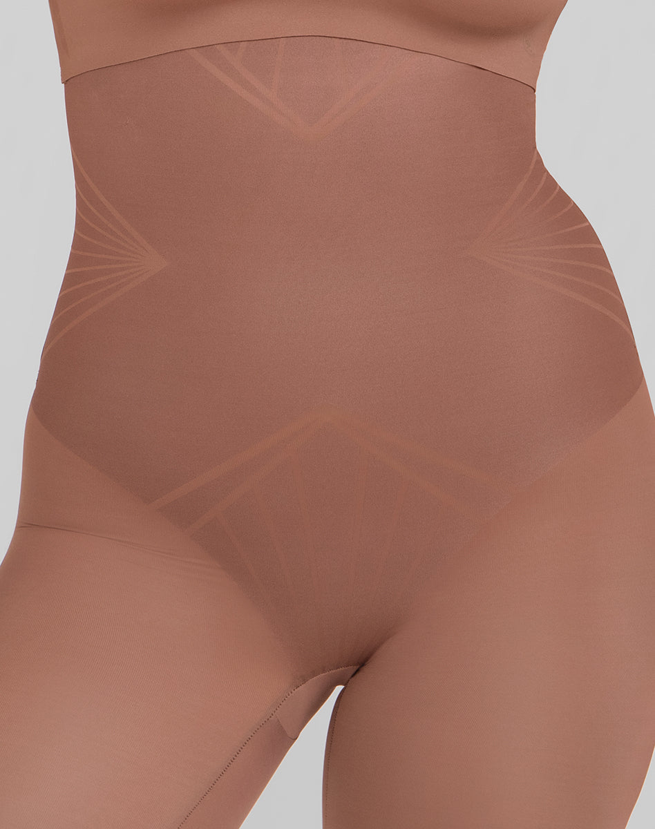 Sculpting High-Waist Shorts for a Flattering Fit