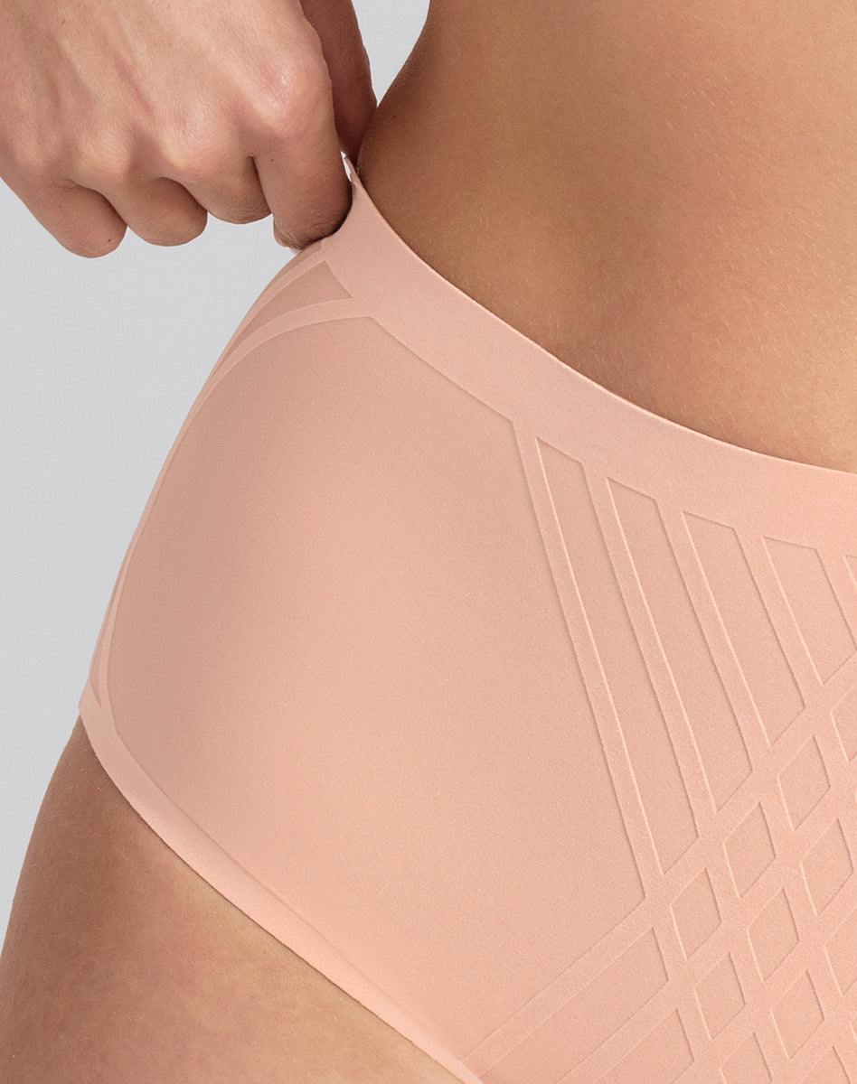 Elegant Silhouette Thong