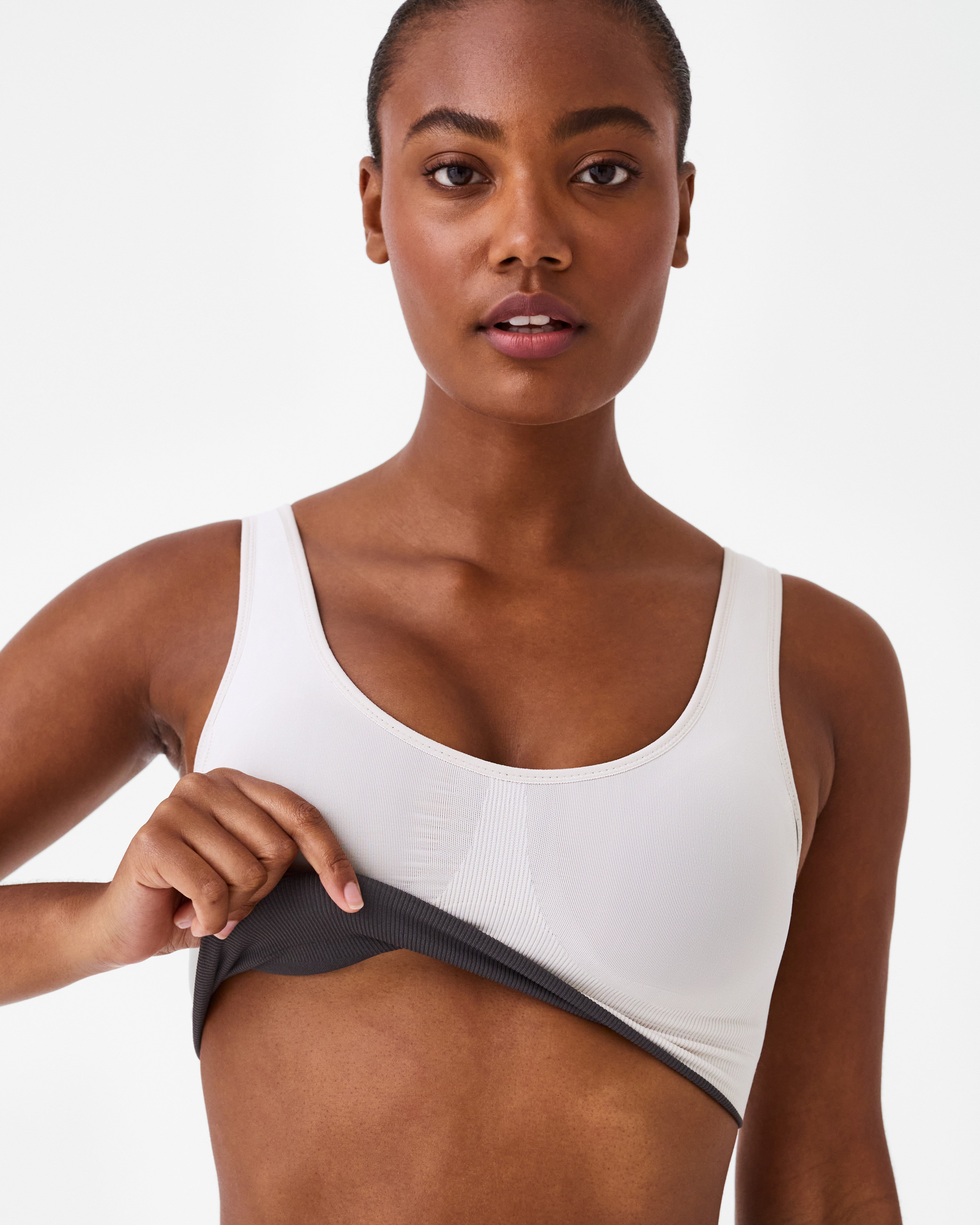 SPANX® Ultimate Comfort Reversible Bra: The Perfect Fit for Every Occasion